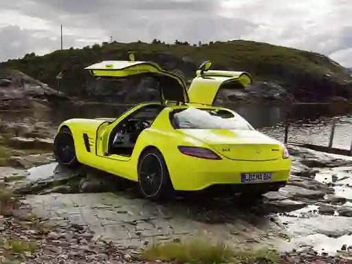 Mercedes-Benz SLS E-Cell Puzzle – kostenloses Online-Spiel