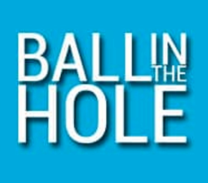 Spiel Ball im Loch  Online